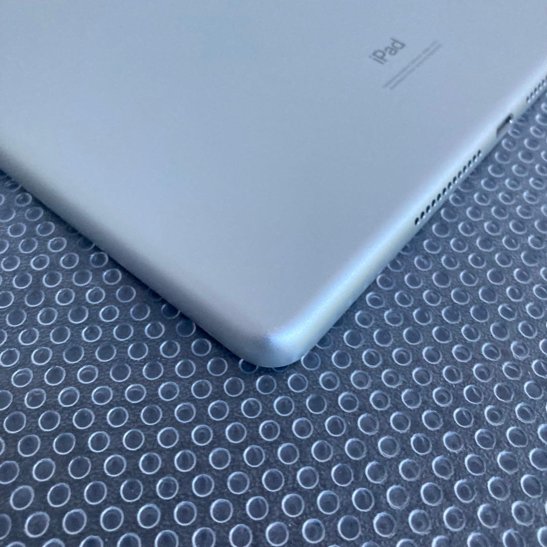 3586【早い者勝ち】美品☆iPad8 第8世代 32GB WIFIモデル☆