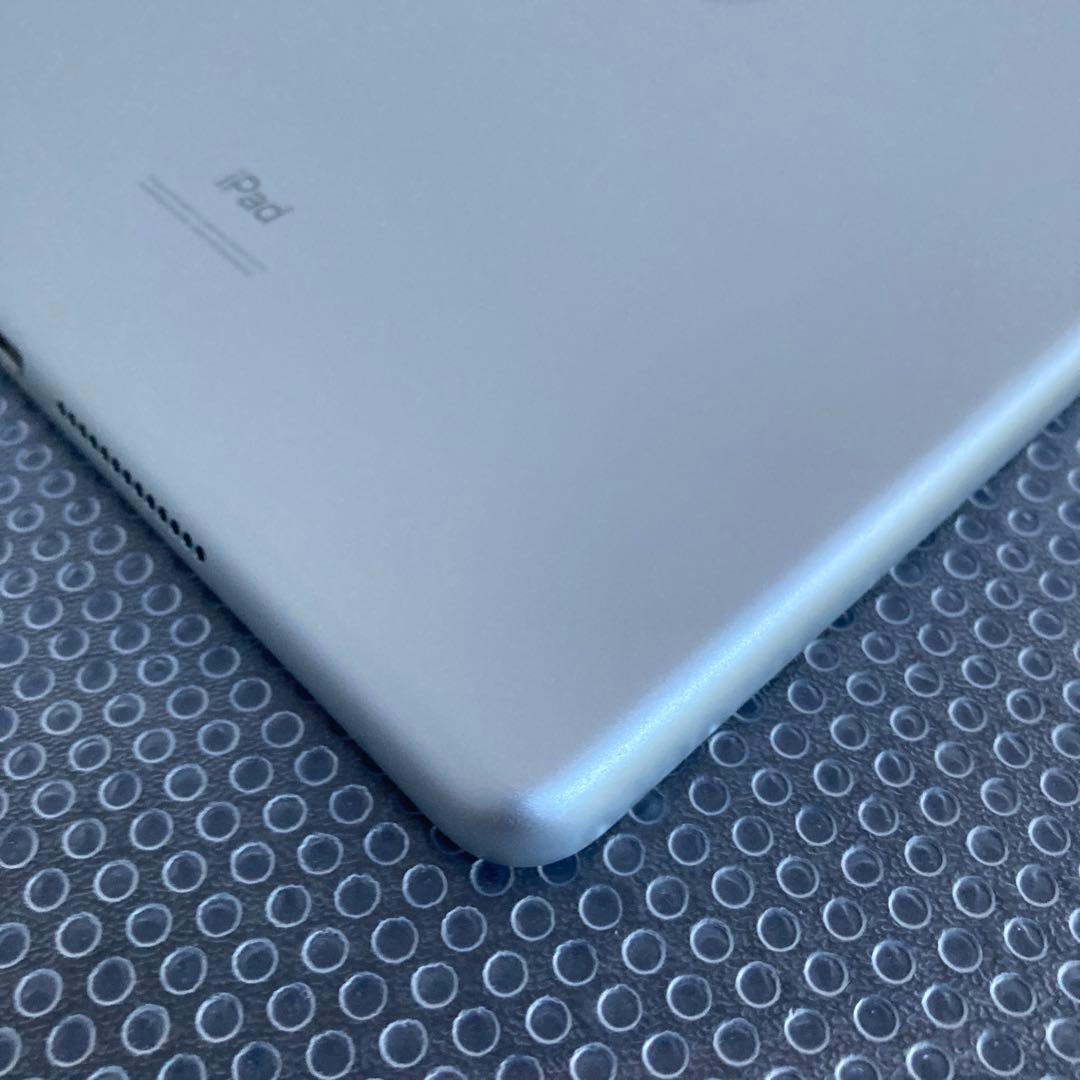3586【早い者勝ち】美品☆iPad8 第8世代 32GB WIFIモデル☆