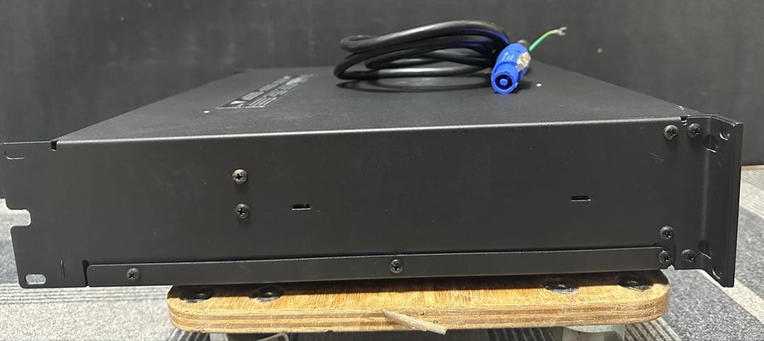 QSC PL340 パワーアンプ 2 Chez Noa専用