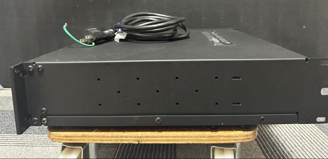 QSC PL340 パワーアンプ 2 Chez Noa専用