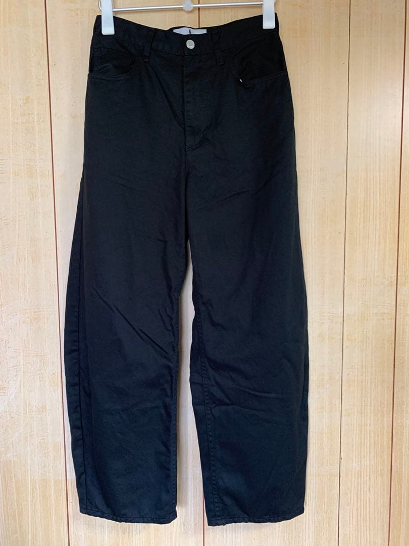 15 カレンソロジー　24ss チノカーヴィーパンツ　黒　38