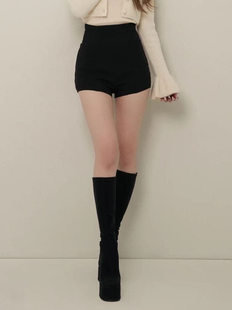 新品タグ付 美シルエットショートパンツ ブラック フリー ダーリッチ