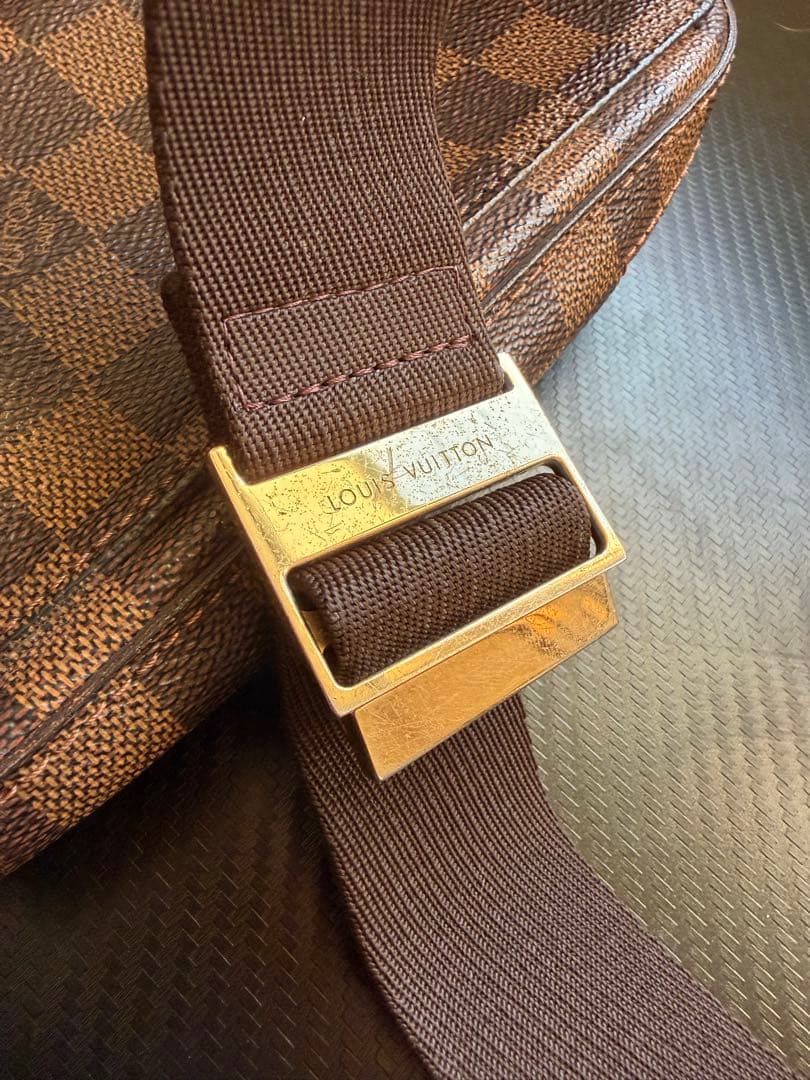 ヴィトン　ショルダーバック『中古』二つ折り財布『新品』