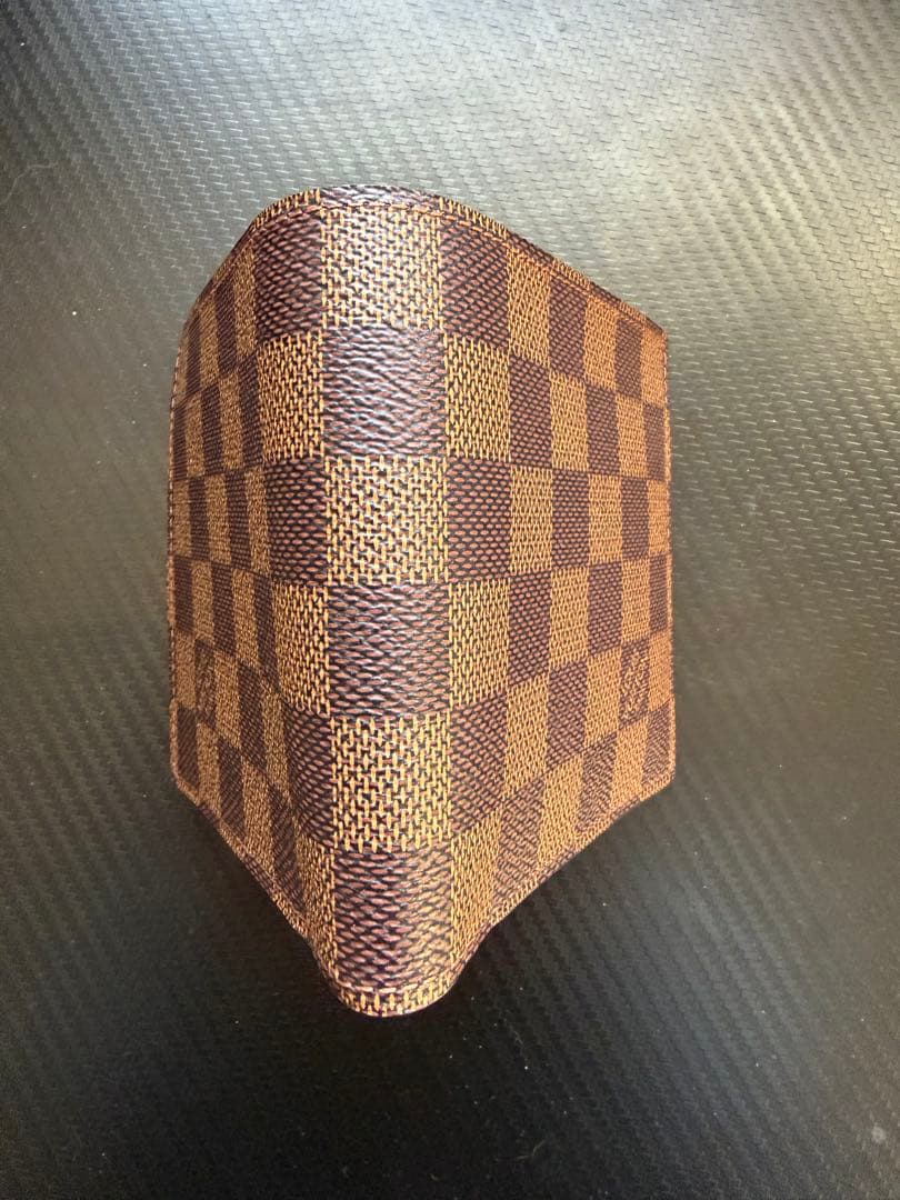 ヴィトン　ショルダーバック『中古』二つ折り財布『新品』