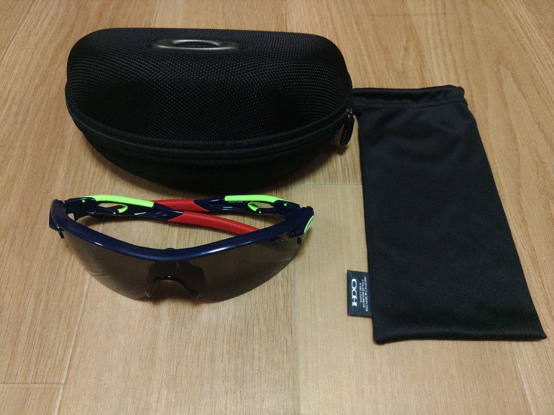 オークリー　サングラス　レーダーロック パス　ヤクルトスワローズ　野球　プリズム