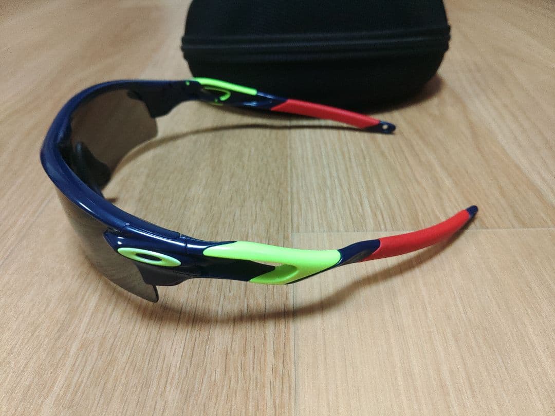 オークリー　サングラス　レーダーロック パス　ヤクルトスワローズ　野球　プリズム