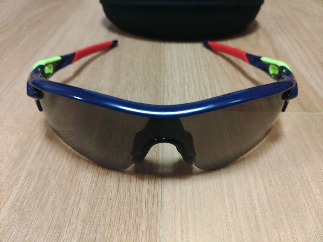 オークリー　サングラス　レーダーロック パス　ヤクルトスワローズ　野球　プリズム