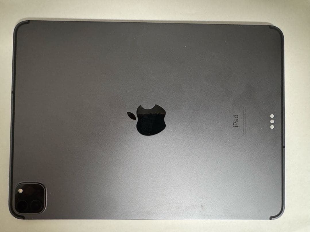 【安い！】Apple iPad 11インチ スペースグレー 本体　キャリア版