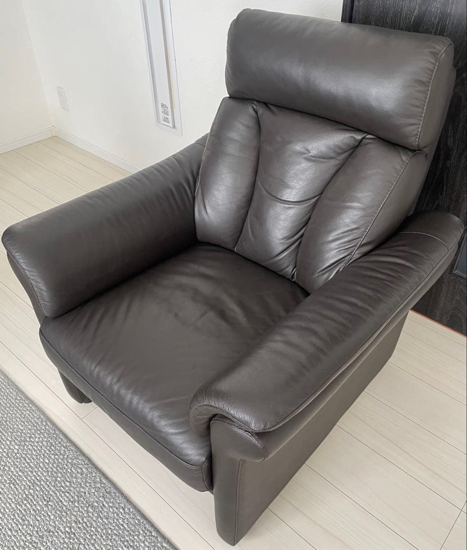 【大特価】ニトリ　１人掛け皮ソファ