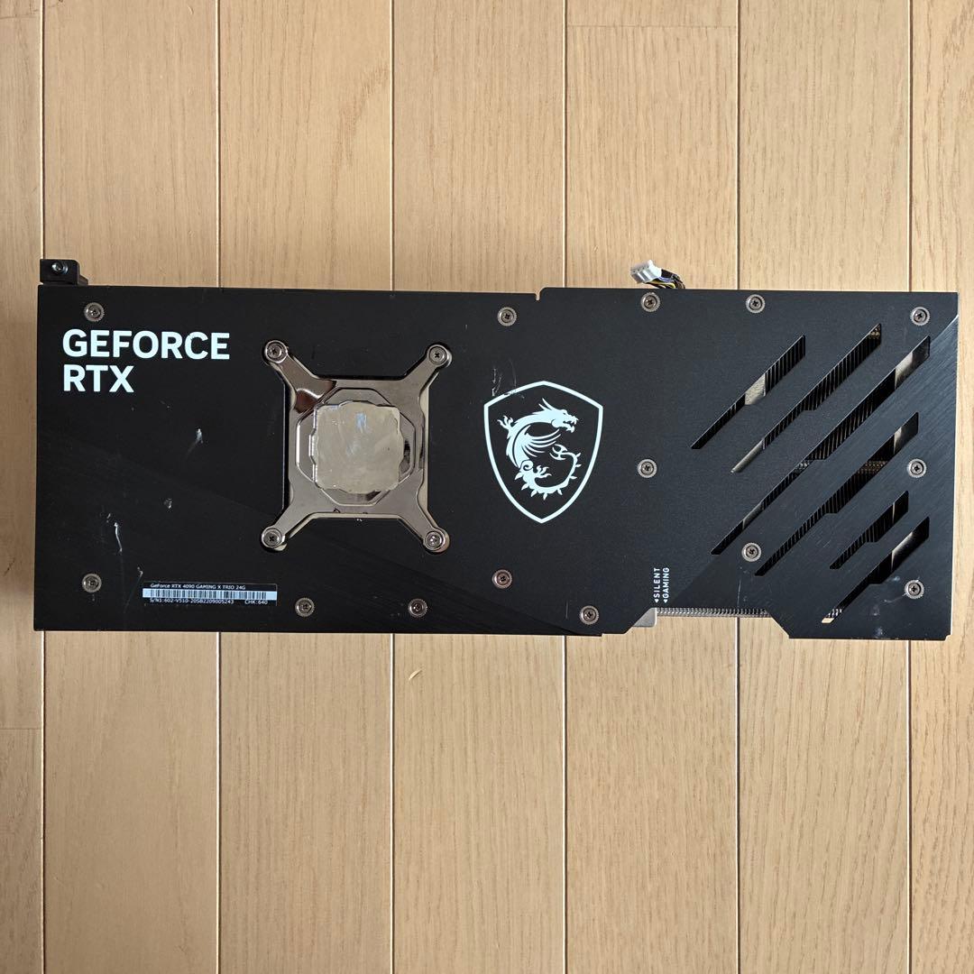 MSI RTX 4090 ヒートシンク　ファン　バックプレート　LED