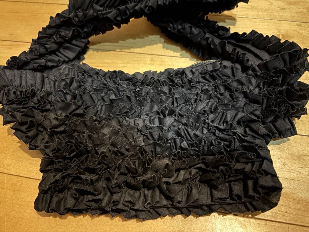 オールドマンズテーラー ガーメントダイタイプライターフリルボディバッグ