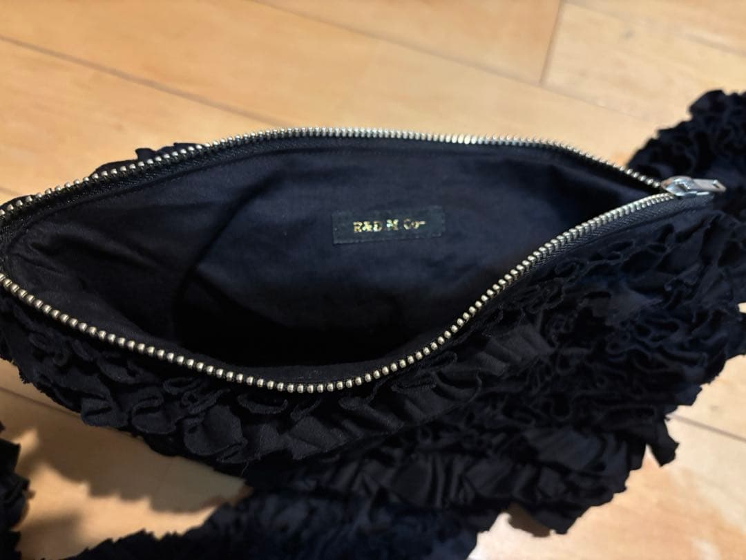 オールドマンズテーラー ガーメントダイタイプライターフリルボディバッグ