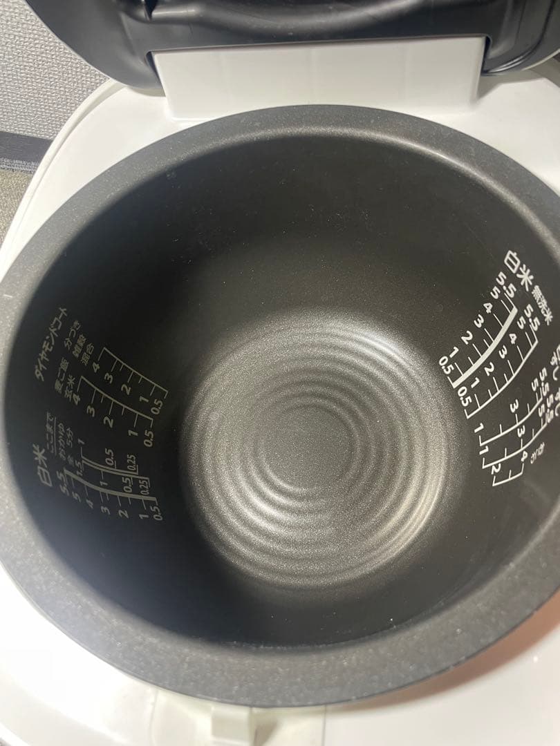 2021年製 東芝「炎匠炊き」5.5合炊きIH炊飯器