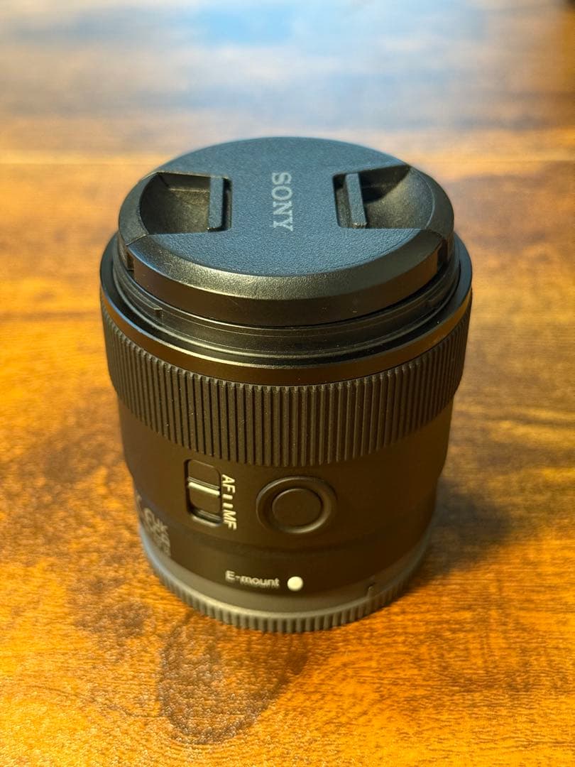 ソニー SONY 11mm F1.8 広角レンズ フィルター・ケース付属 美品