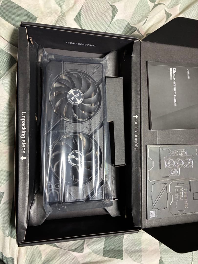 グラフィックボード・グラボ・ビデオカード ASUS Radeon RX 7800 XT OC 16GB