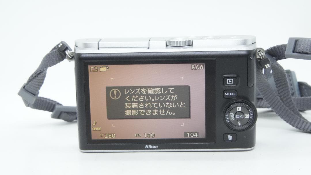 【Y3055】 Nikon 1 J3 シルバー 箱あり ニコン