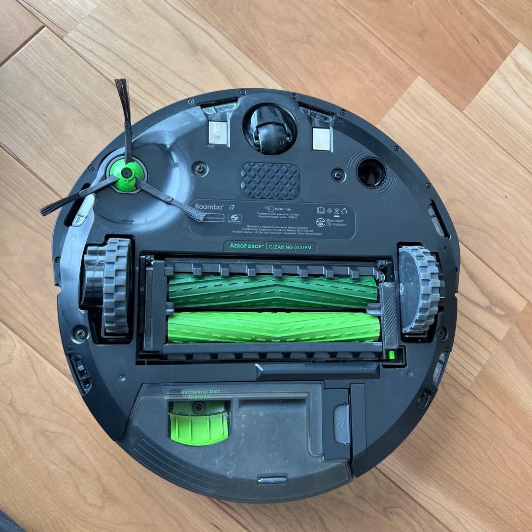 iRobot i7+ ロボット掃除機　ルンバ+自動ゴミ収集機 i755060