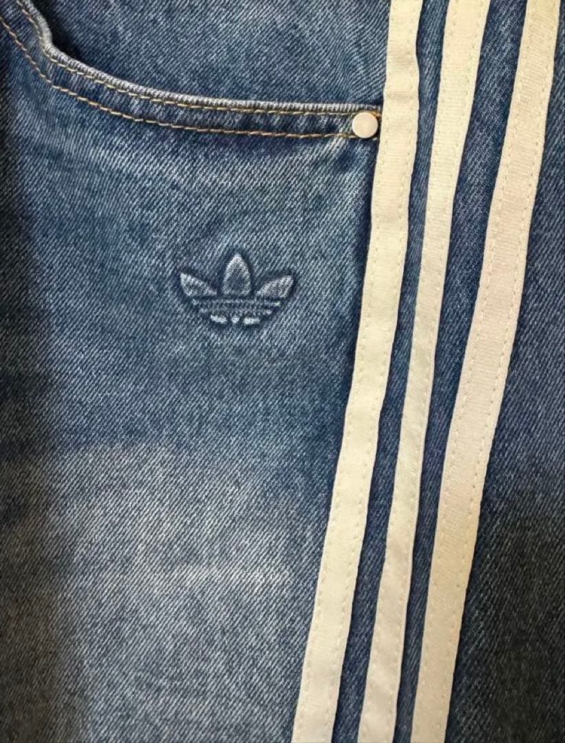 【adidas】ADILENIUM シーズン3 ルーズフィットデニムパンツ33