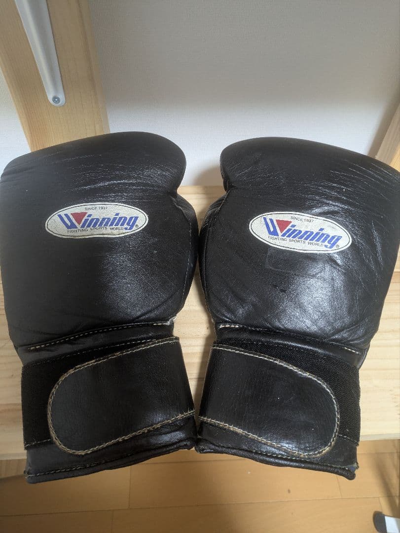 Winning ウィニング ボクシンググローブ 16オンス 黒 マジックテープ
