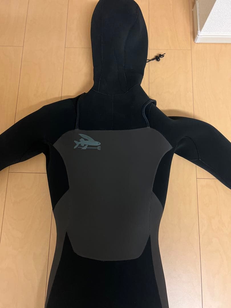 patagonia フード付きウェットスーツ
