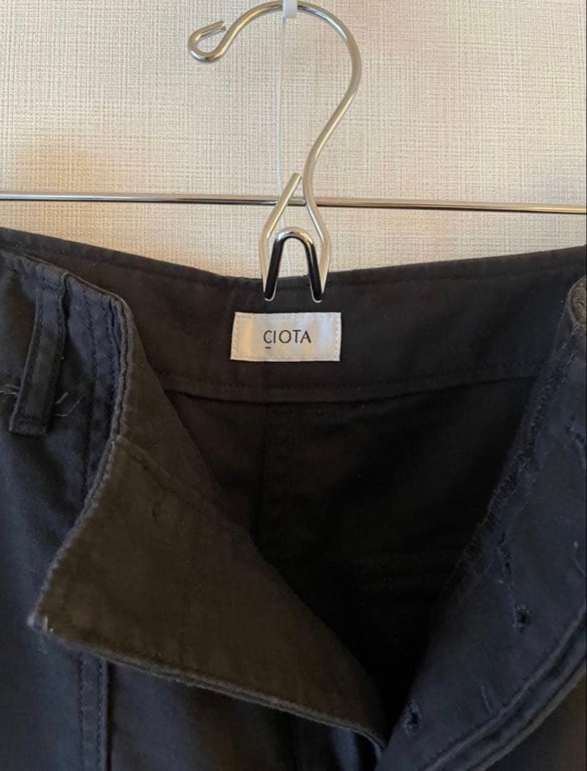 CIOTA　スビンコットンムラ糸バックサテンベイカーパンツ