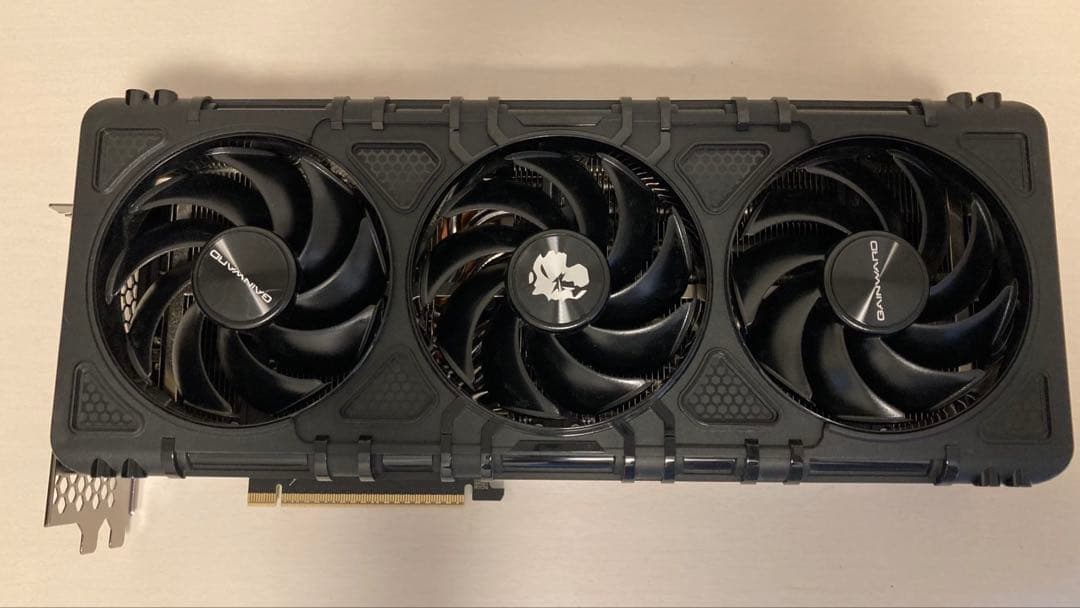 シ*ズ様 GeForce RTX 5080 GAINWARD Phantom