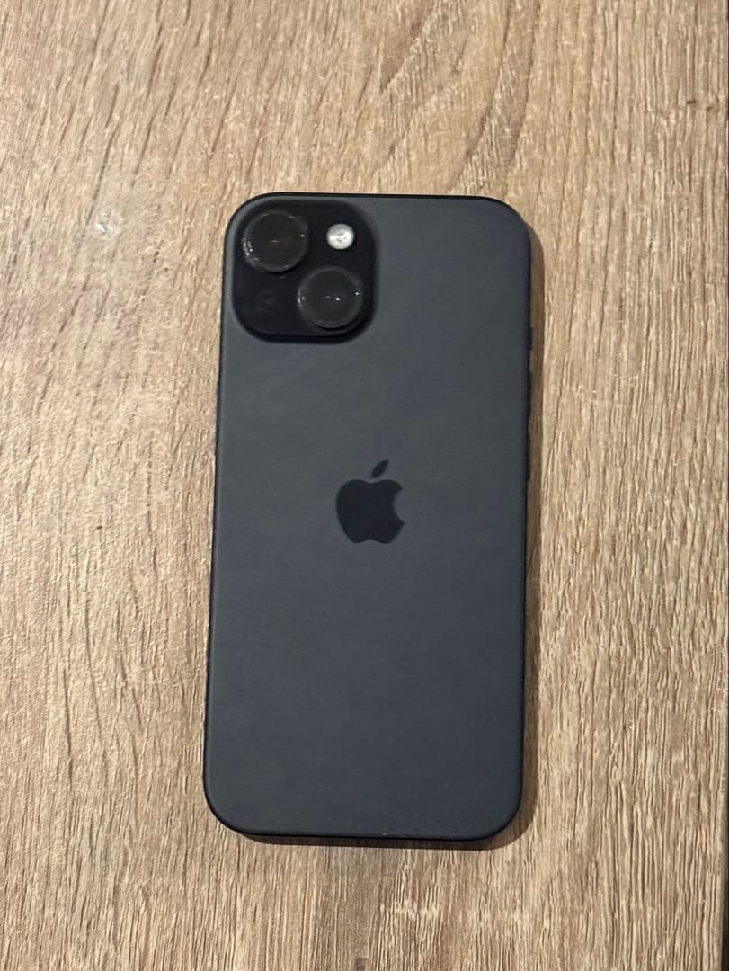 Apple iPhone 15ブラック