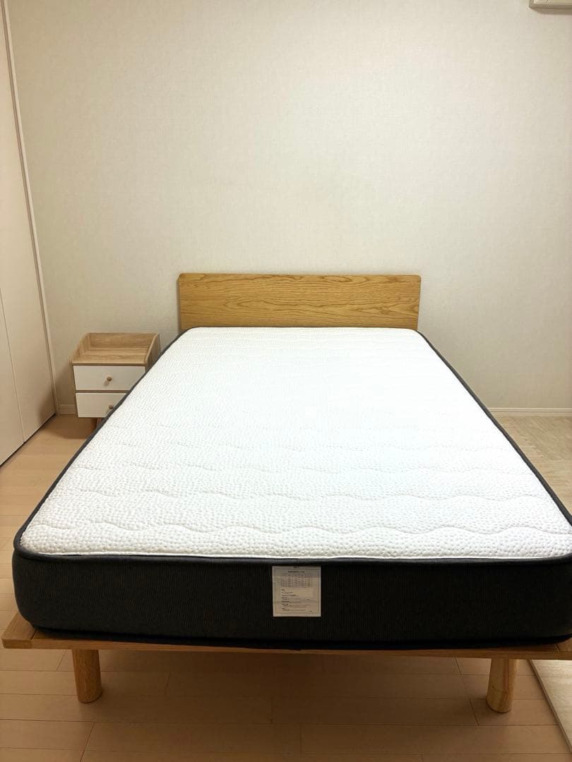 【写真追加】（美品）NELL セミダブル マットレス