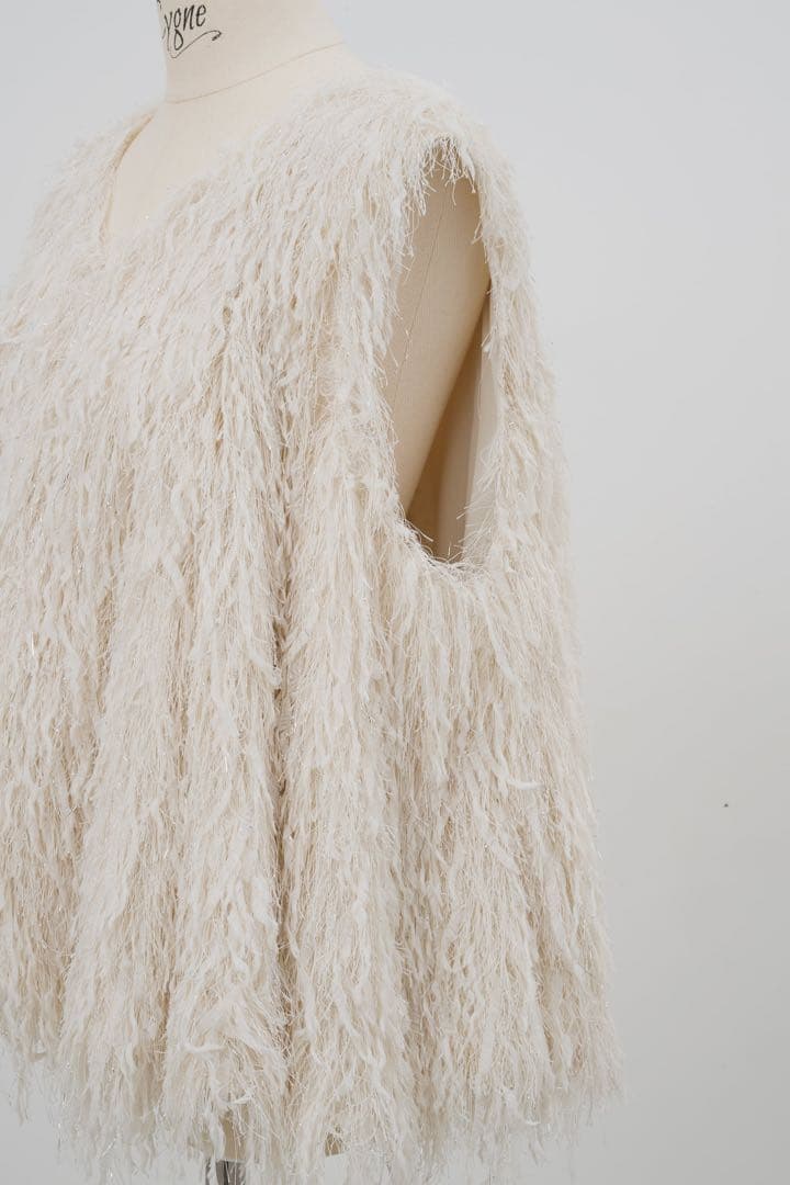 美品 シーニュ cygne Aラインフレアトップス ginie ホワイト