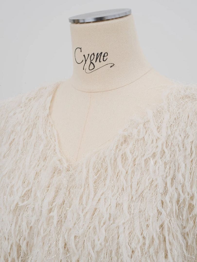 美品 シーニュ cygne Aラインフレアトップス ginie ホワイト