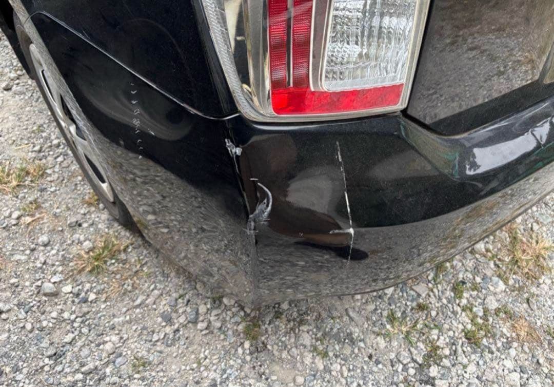 l*5様 トヨタ 黒 車両 前後損傷あり *日本語が理解出来ない方は購入しないで