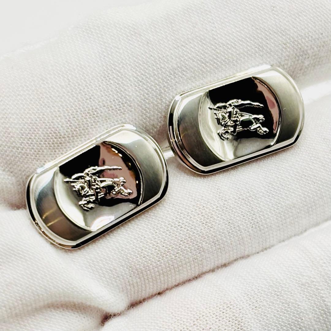 【美品】BURBERRY カフス＆ネクタイピン セット シルバー 高級アクセ