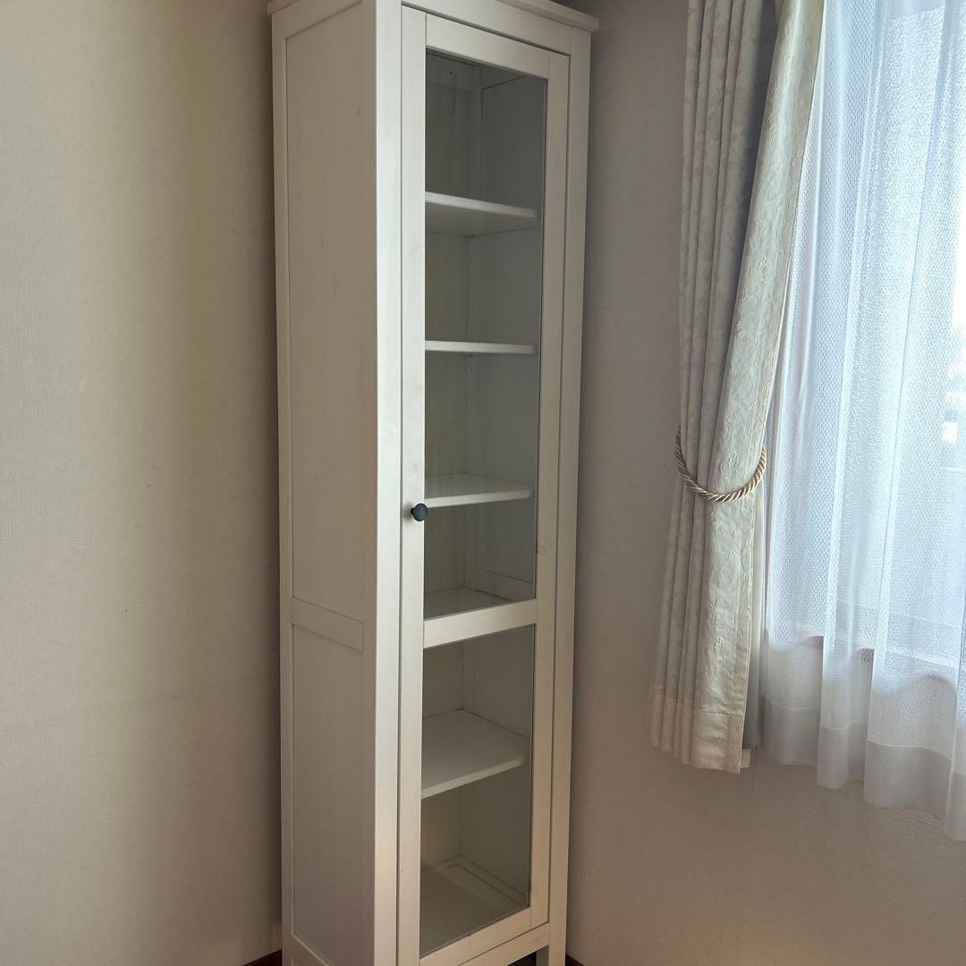 つきぐみさん IKEA扉付きキャビネット 本棚 ホワイト大容量収納マンガ本