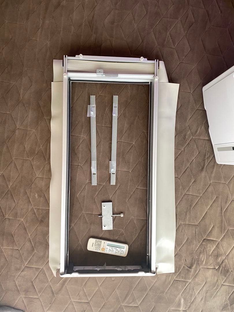 【美品】窓用エアコン Haier JA-16T（W）