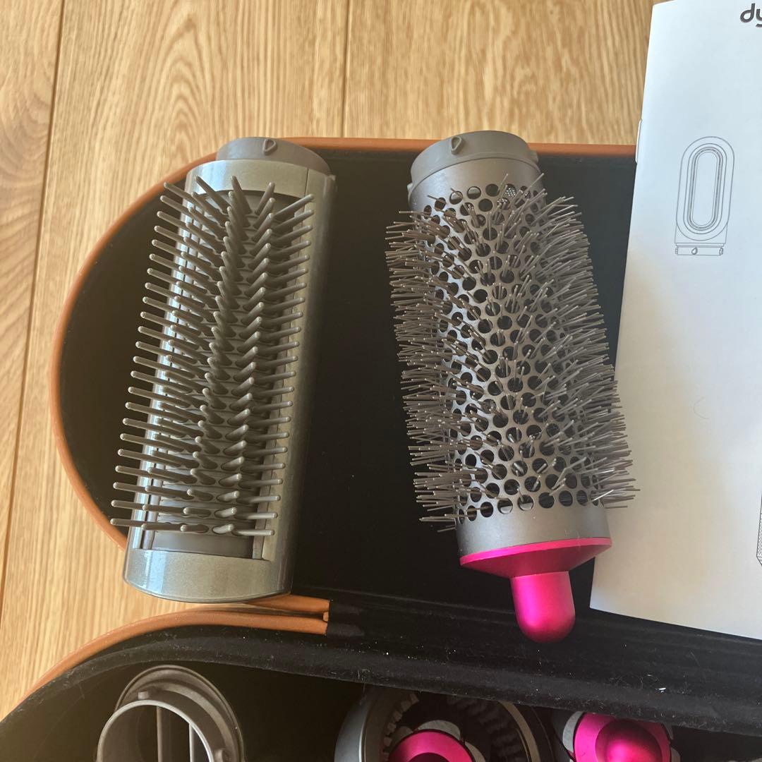 ヘアドライヤー Dyson Airwrap Volume + Shape