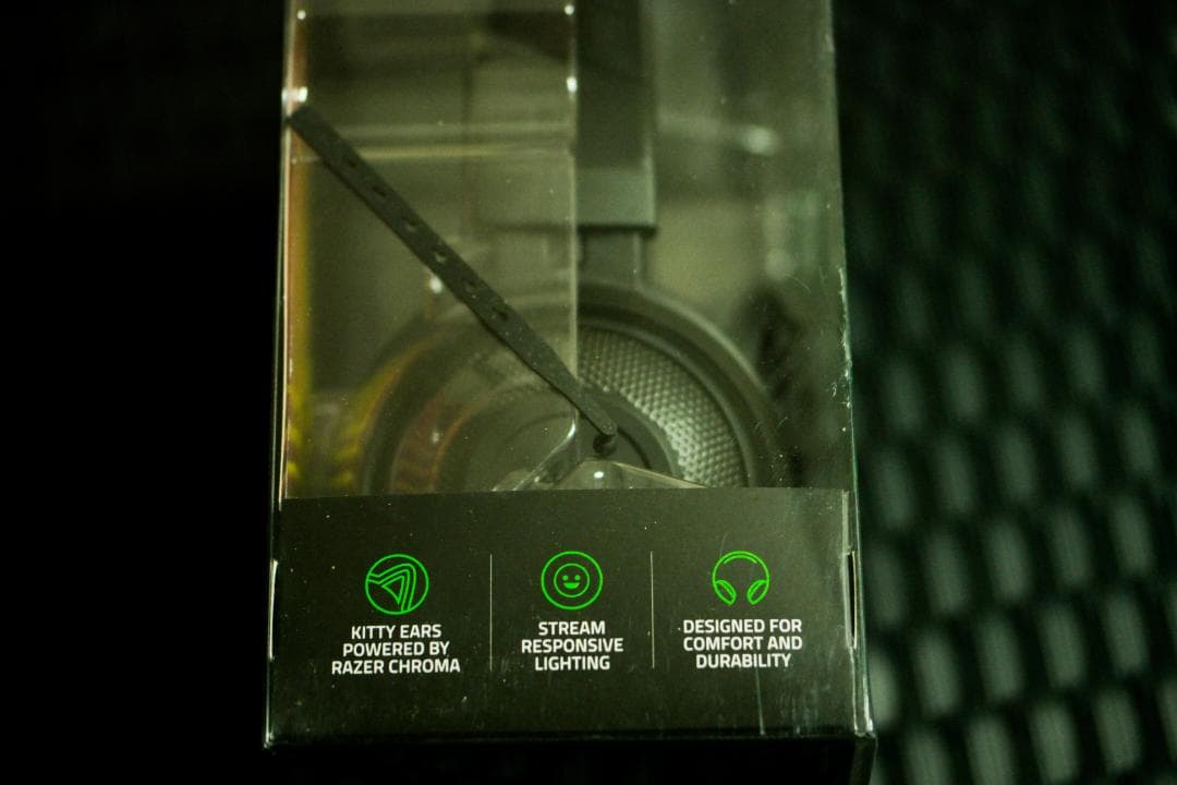 Razer Kraken Kitty Edition USBヘッドセット