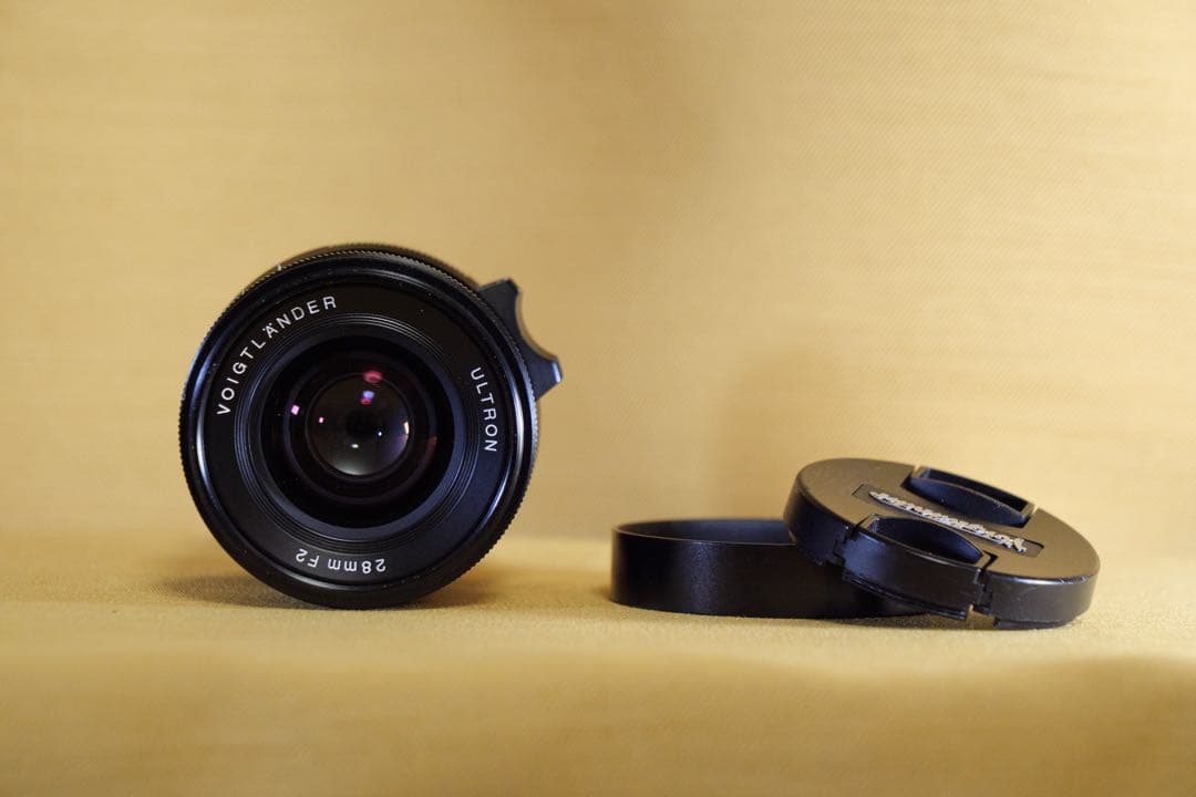 Voigtlander Ultron 28mm f2 vmマウント フード付き