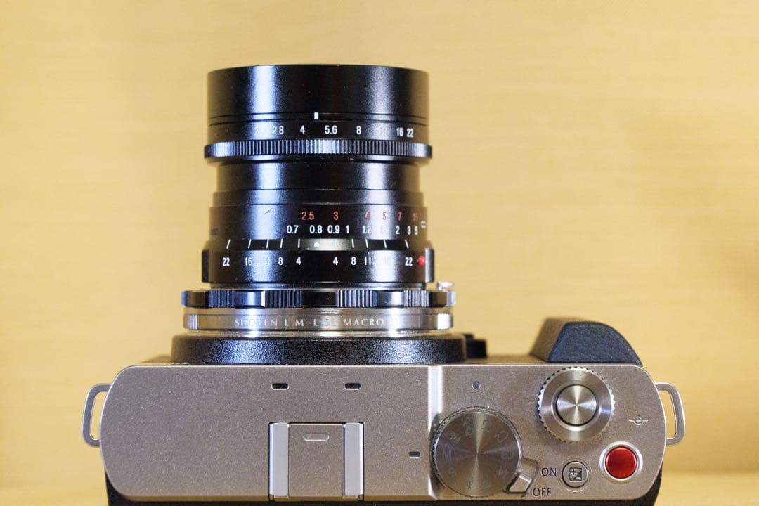 Voigtlander Ultron 28mm f2 vmマウント フード付き