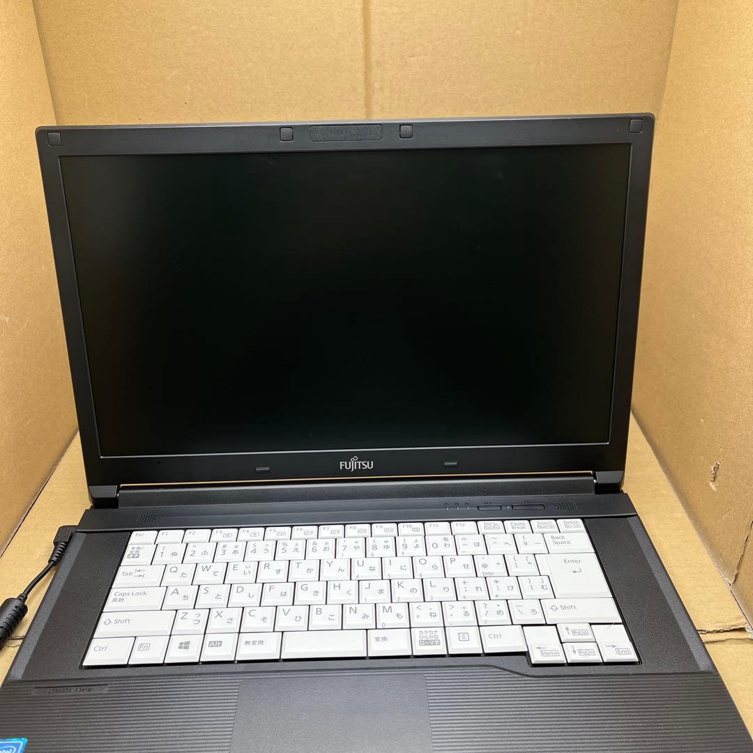 富士通　LIFEBOOK A576/P FMVA16018Z