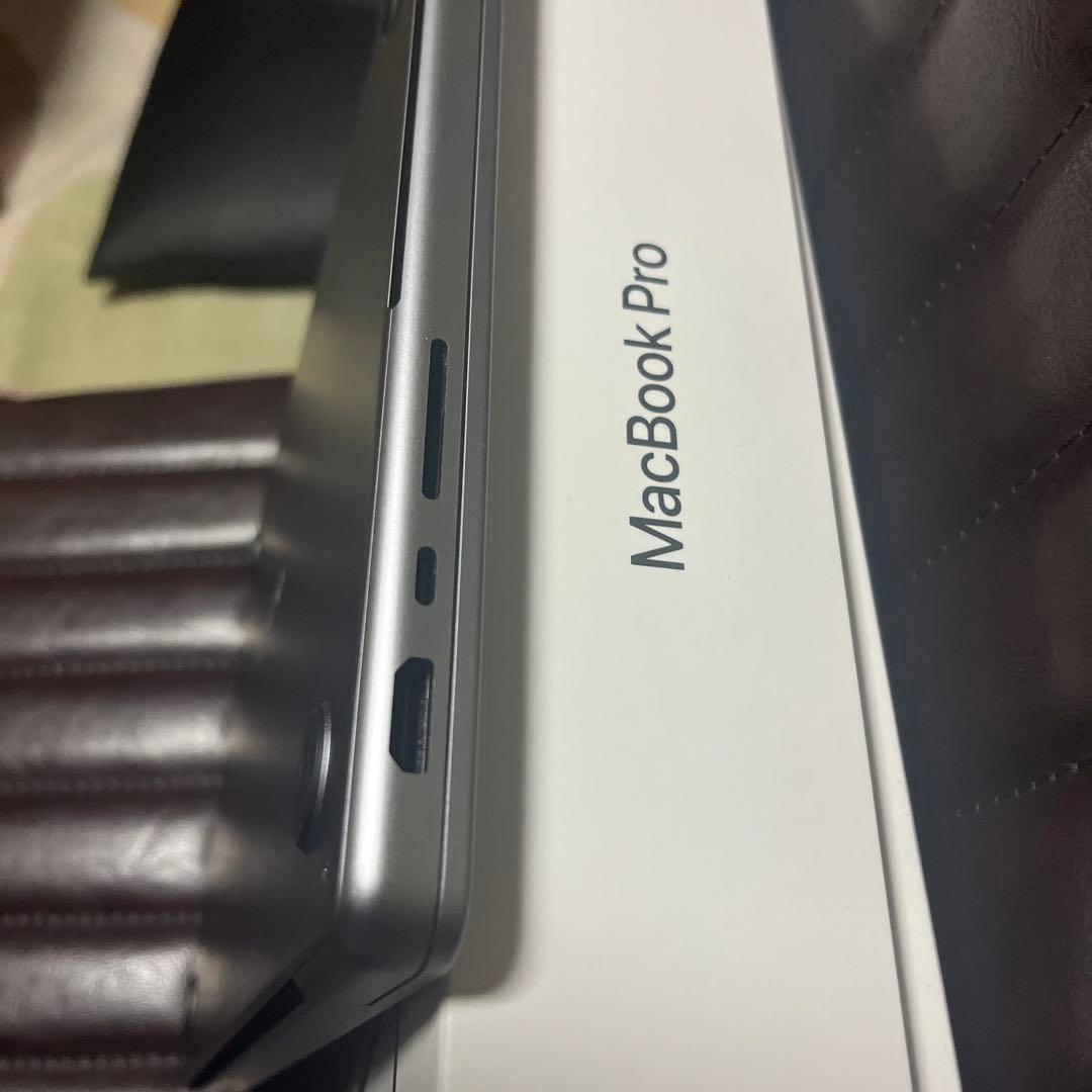 MacBook本体 MacBook Pro 2021 16GB 512SSD M1