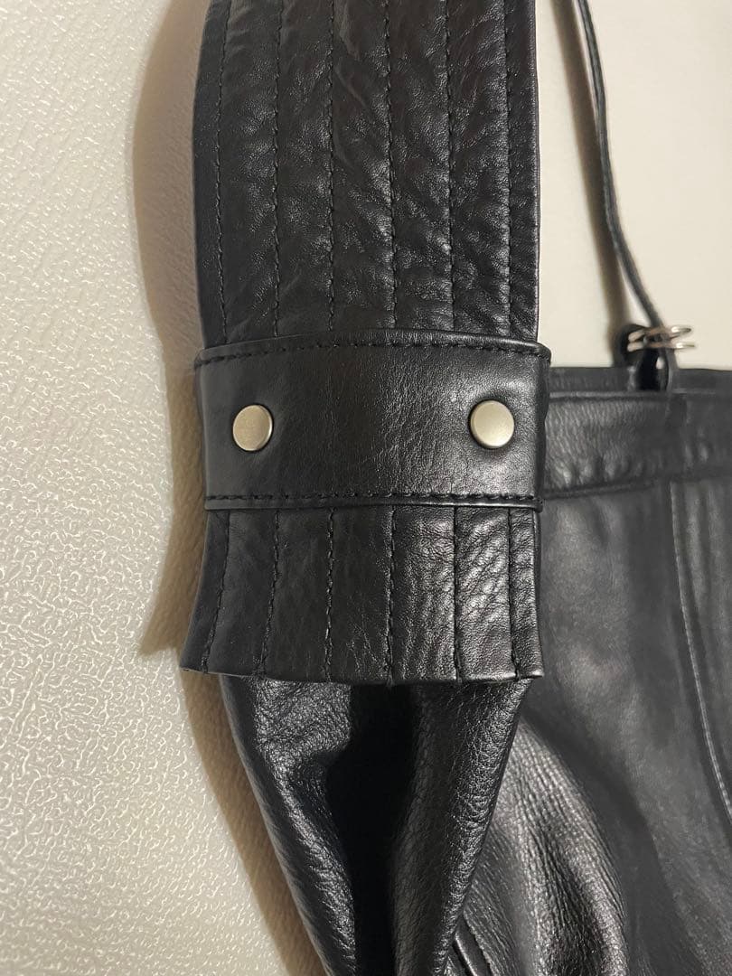 《CCU NEWS PAPER BAG M》 シーシーユーレザーショルダーバッグ