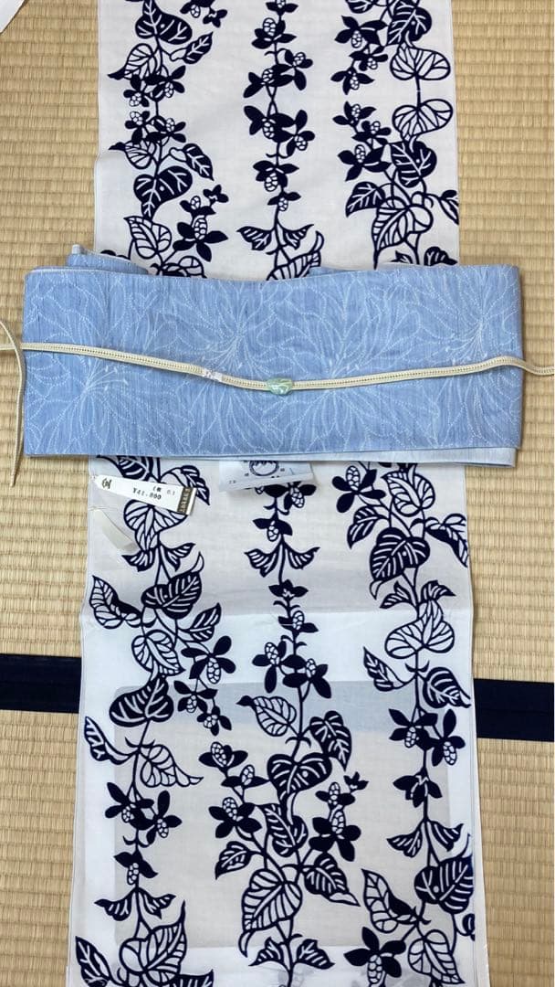 浴衣　夏着物　竺仙　コーマ白地　注染 浴衣・帯・帯留めセット