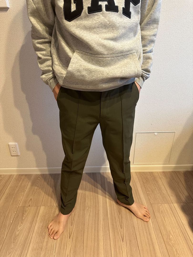 AOURE グリーンスラックスパンツ