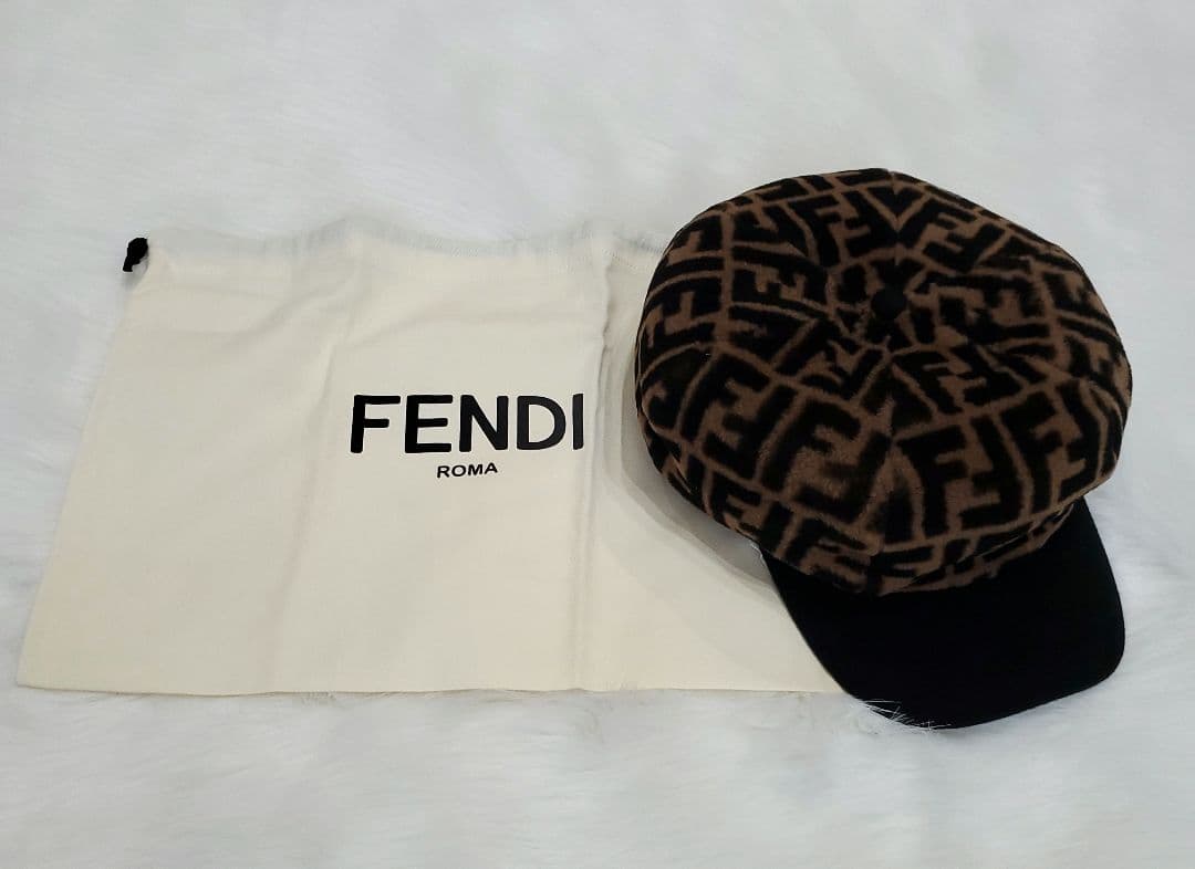 国内正規品■新品■FENDI　ブラウンシアリング ベースボールキャップ