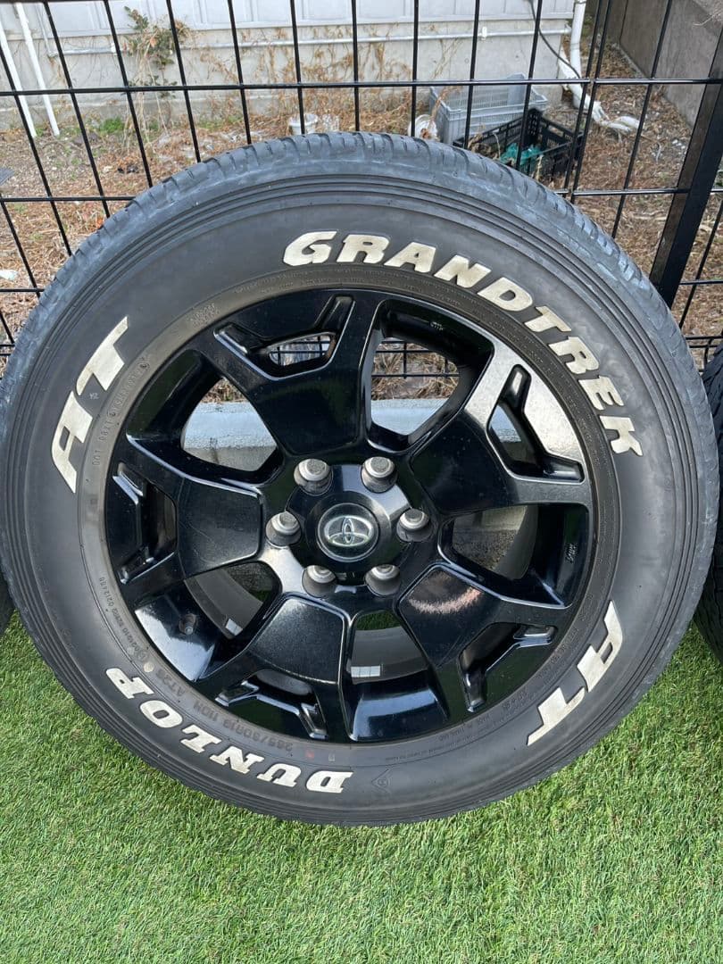 ハイラックス　ブラックラリーエディション　純正ホイールタイヤセット