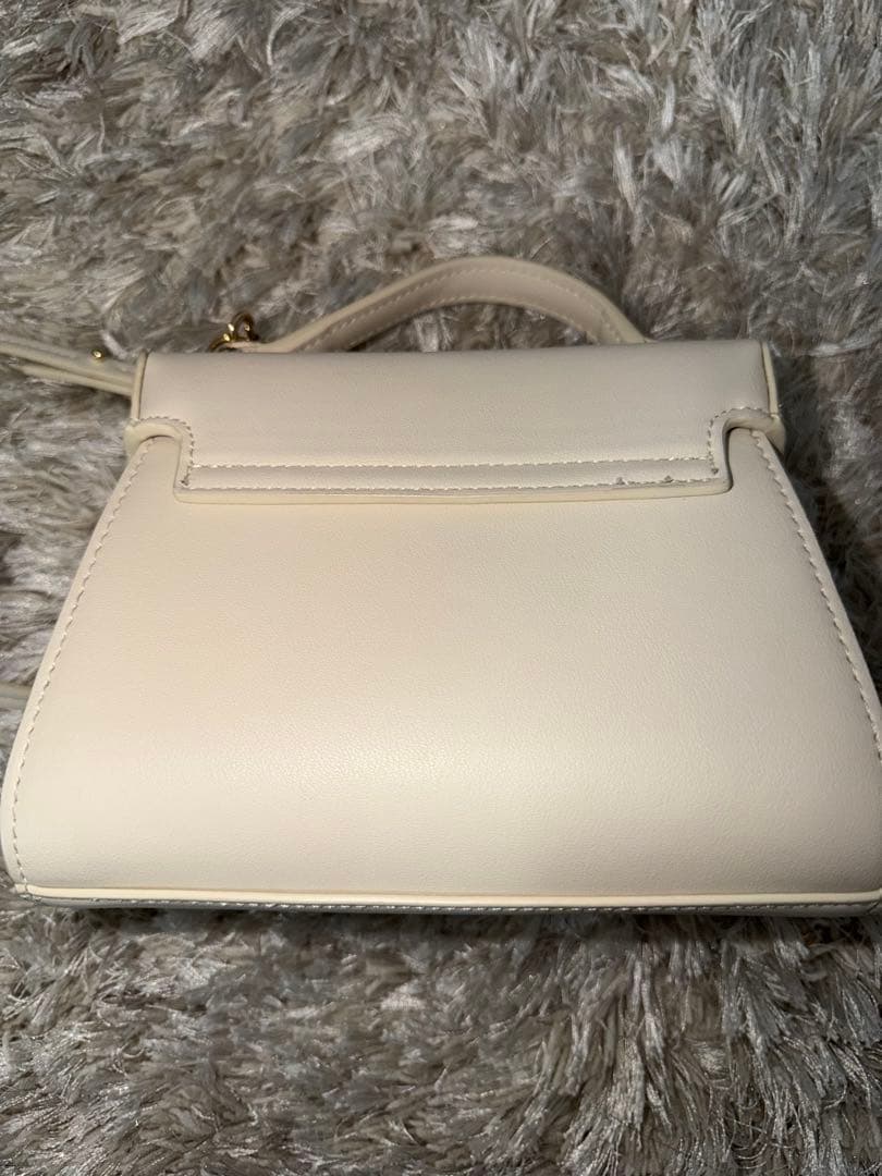 CELFORD リュタン ビジュースタッズポシェット アイボリー