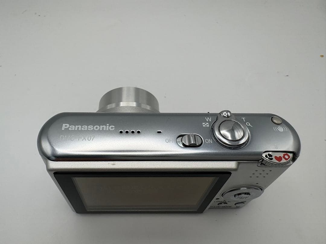 【美品】Panasonic LUMIX DMC-FX07 シルバー
