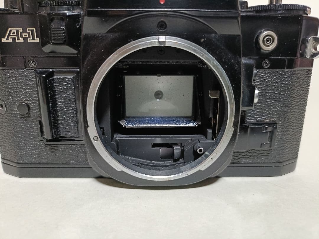 Canon A-1 ブラック 28mm f/2.8レンズ付き