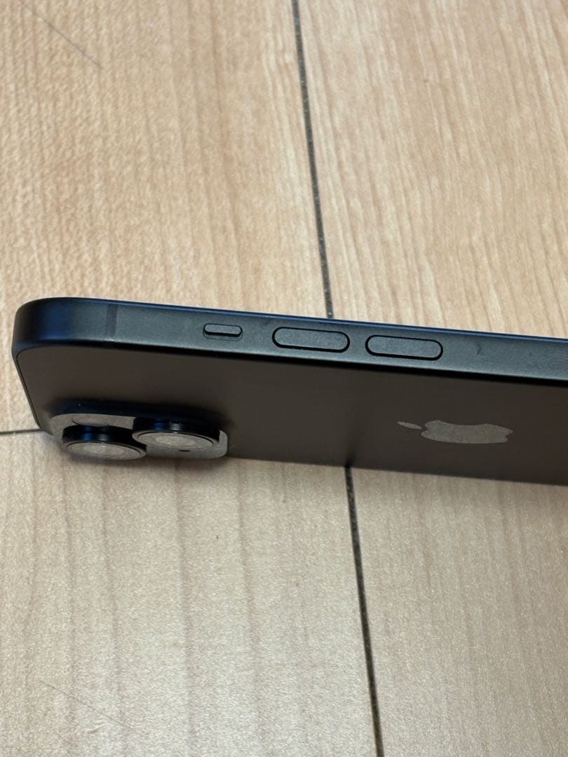 Apple iPhone 15 本体 ブラック　128GB