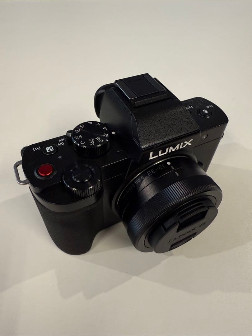 美品 ルミックス LUMIX DC-G100DK レンズ付き